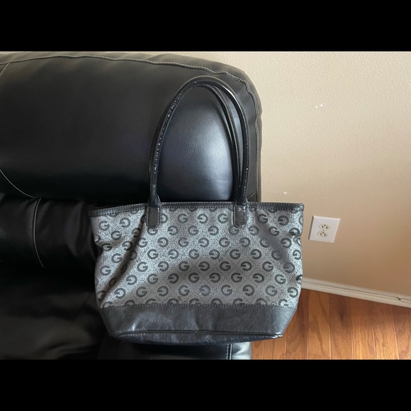 Guess Purse - Picture 2 of 5